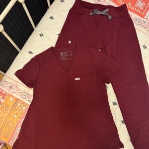 Figs Maroon V-Neck Scrub Set